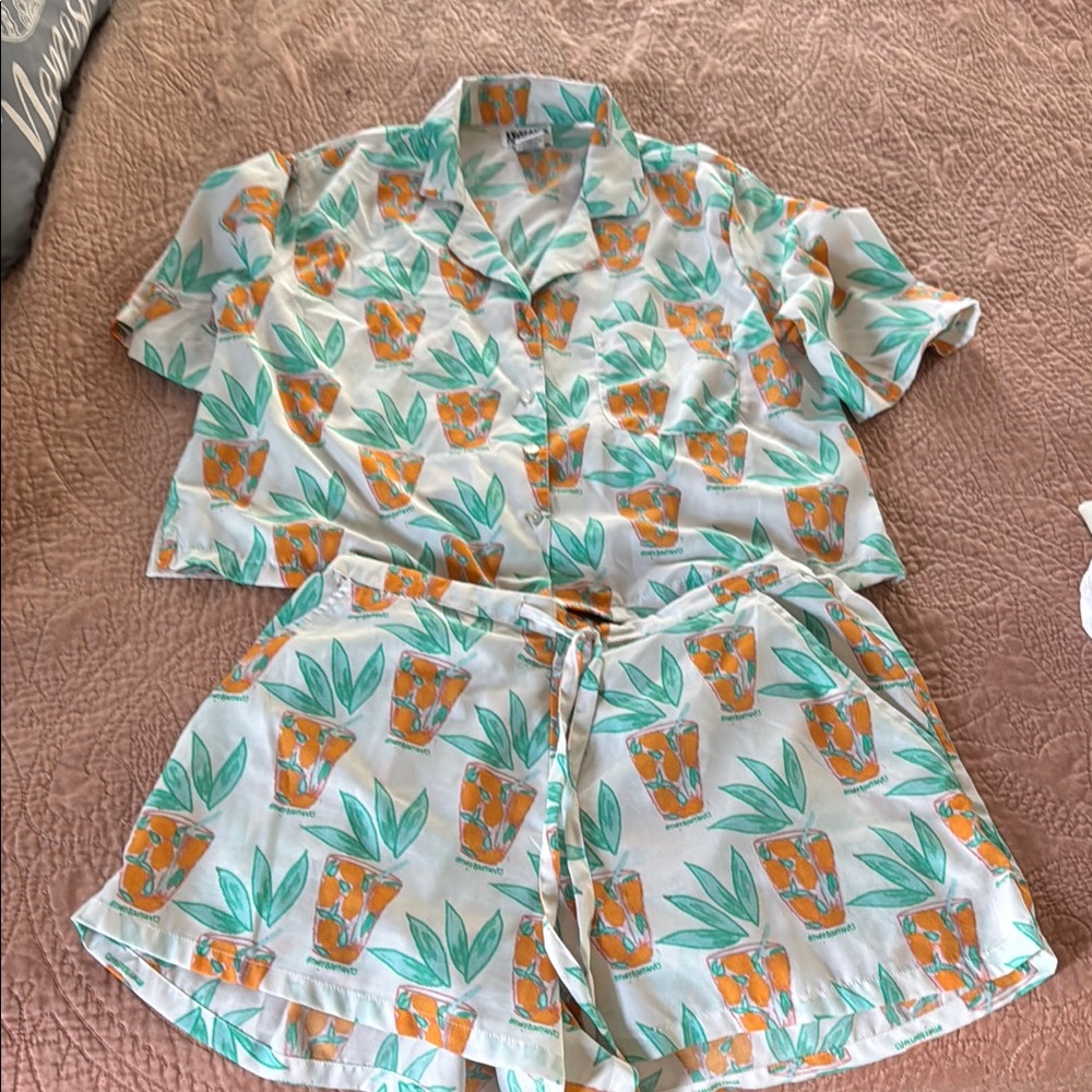 Women’s pajama shirt set @theeboubouffants